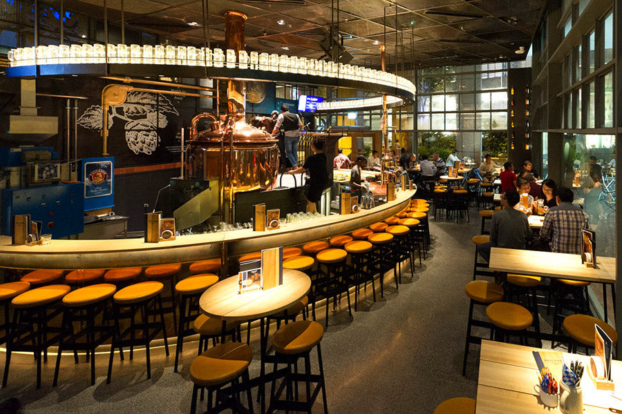 image of Level 1 bar at Paulaner Brauhaus Singapore